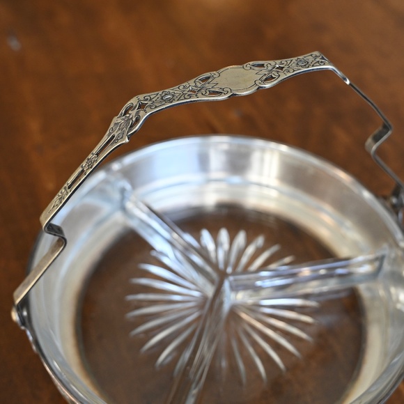 Benedict Period Plate Chinese Chippendale Divided Snack Dish | E.P.N.S. B.M.M. - Picture 3 of 10